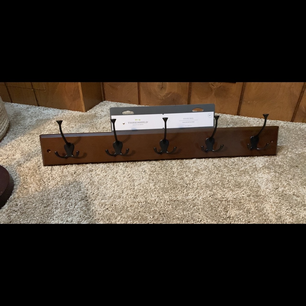 Threshold Hook Rail